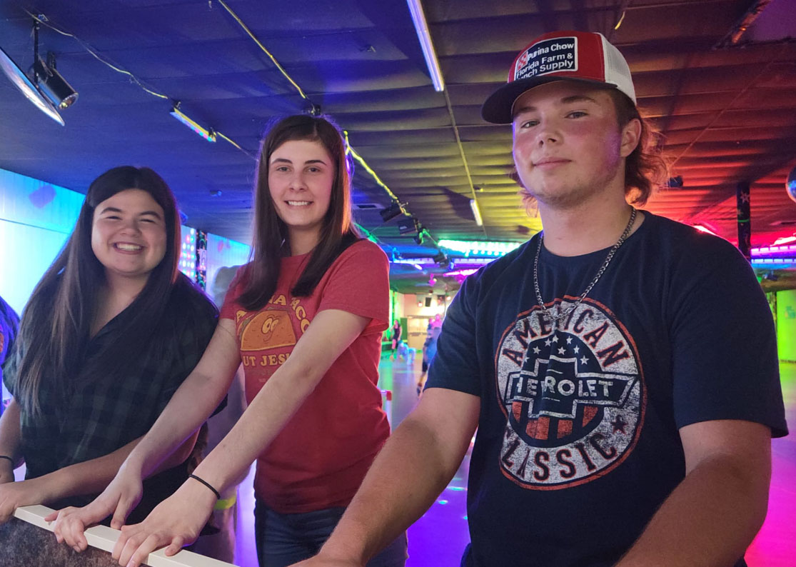 Youth outing to the roller rink