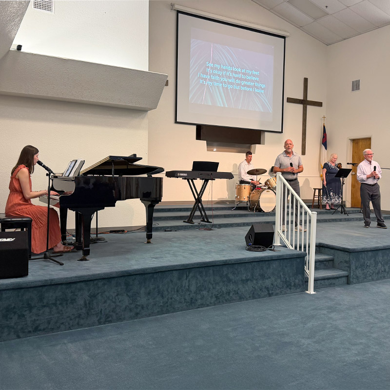 Sunday Morning worship at Trinity Baptist Church in Lakeland